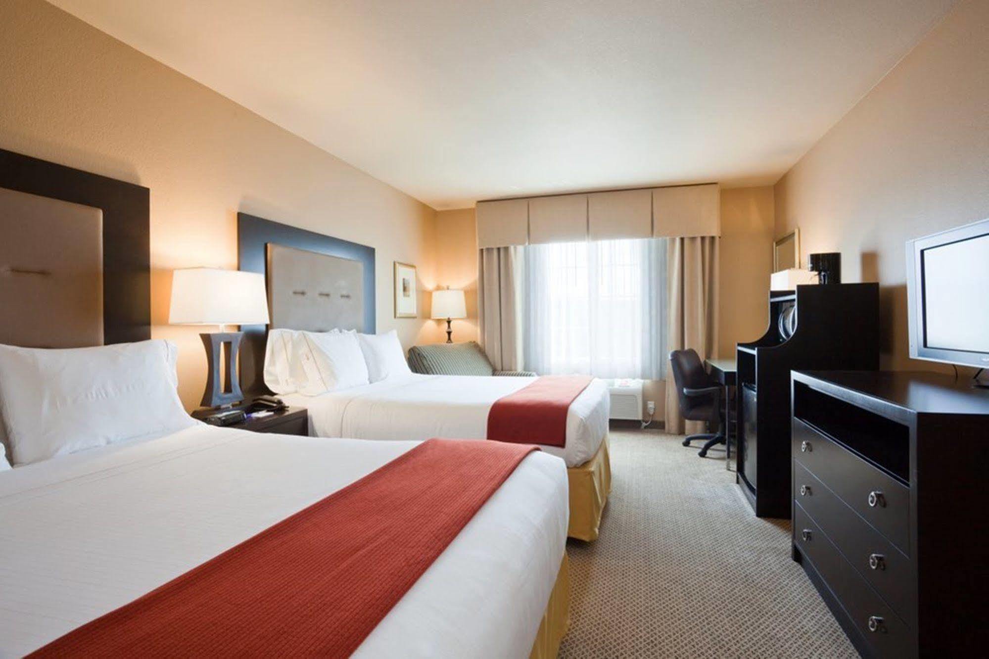 Holiday Inn Express & Suites Litchfield By Ihg Kültér fotó